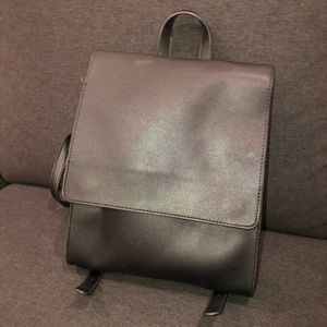 Photos with and without flash. MOVING SALE 🤗